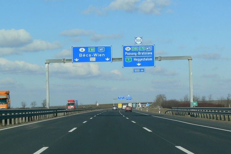 Hungarian commercial vehicle toll system is not working properly